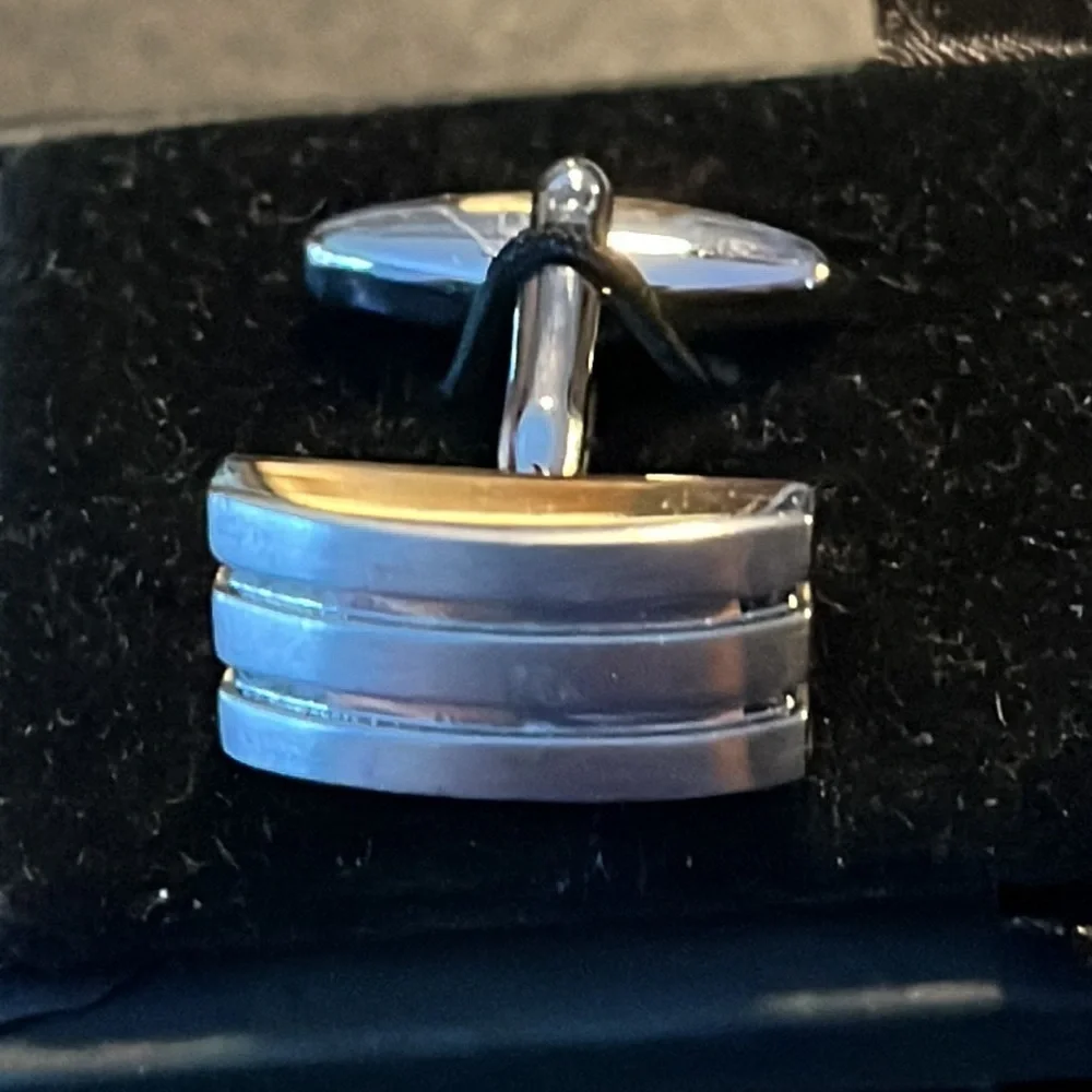NIB Pronto Uomo silver cuff links